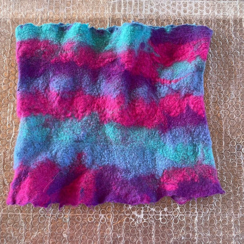 Atelier de creatie - manusi sau fular din lana merinos si matase