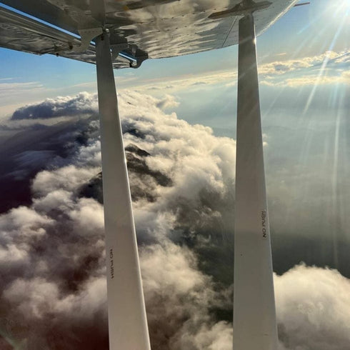 Zbor de initiere cu avionul, cu un pasager in spate