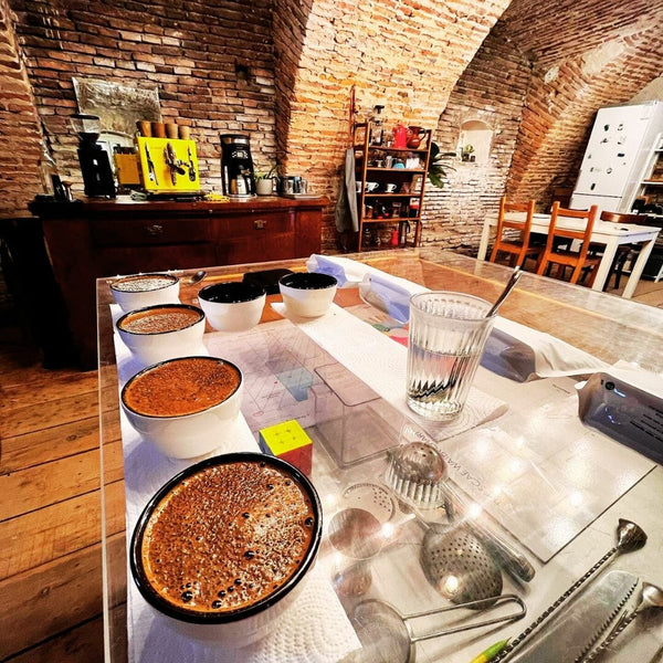 Cafeaua prin simturi: O experienta senzoriala